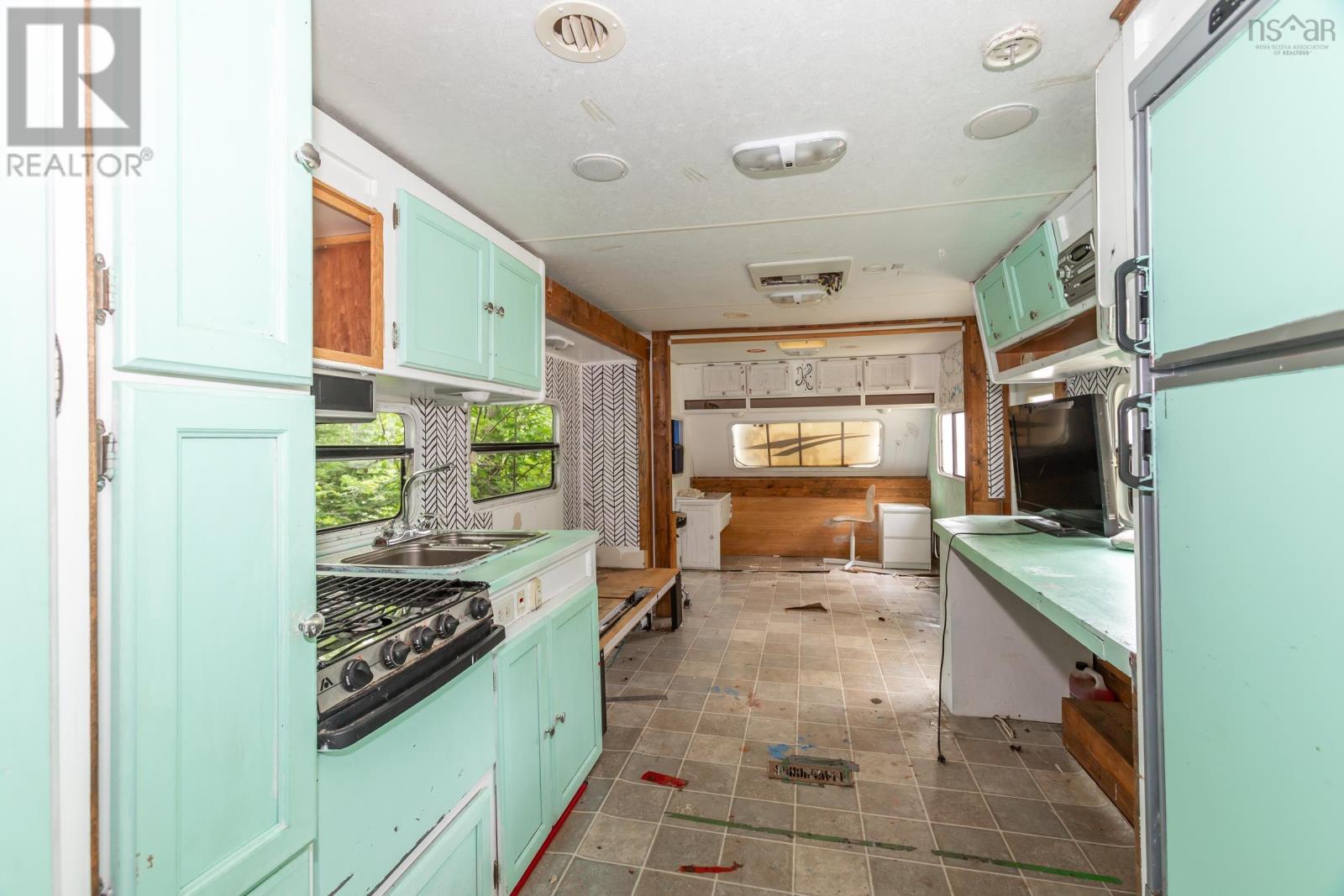 Property 26 of 50 of 781 Virginia Road