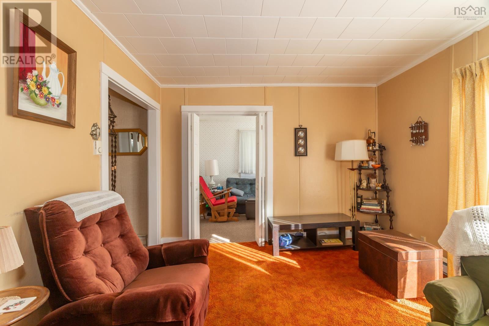 Property 14 of 29 of 15 Shore Road