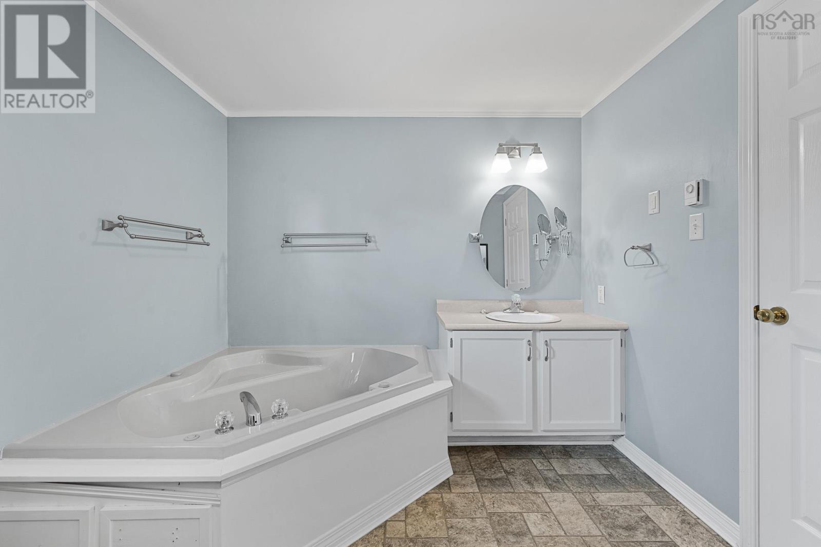 Property 25 of 39 of 13 Eighth Street