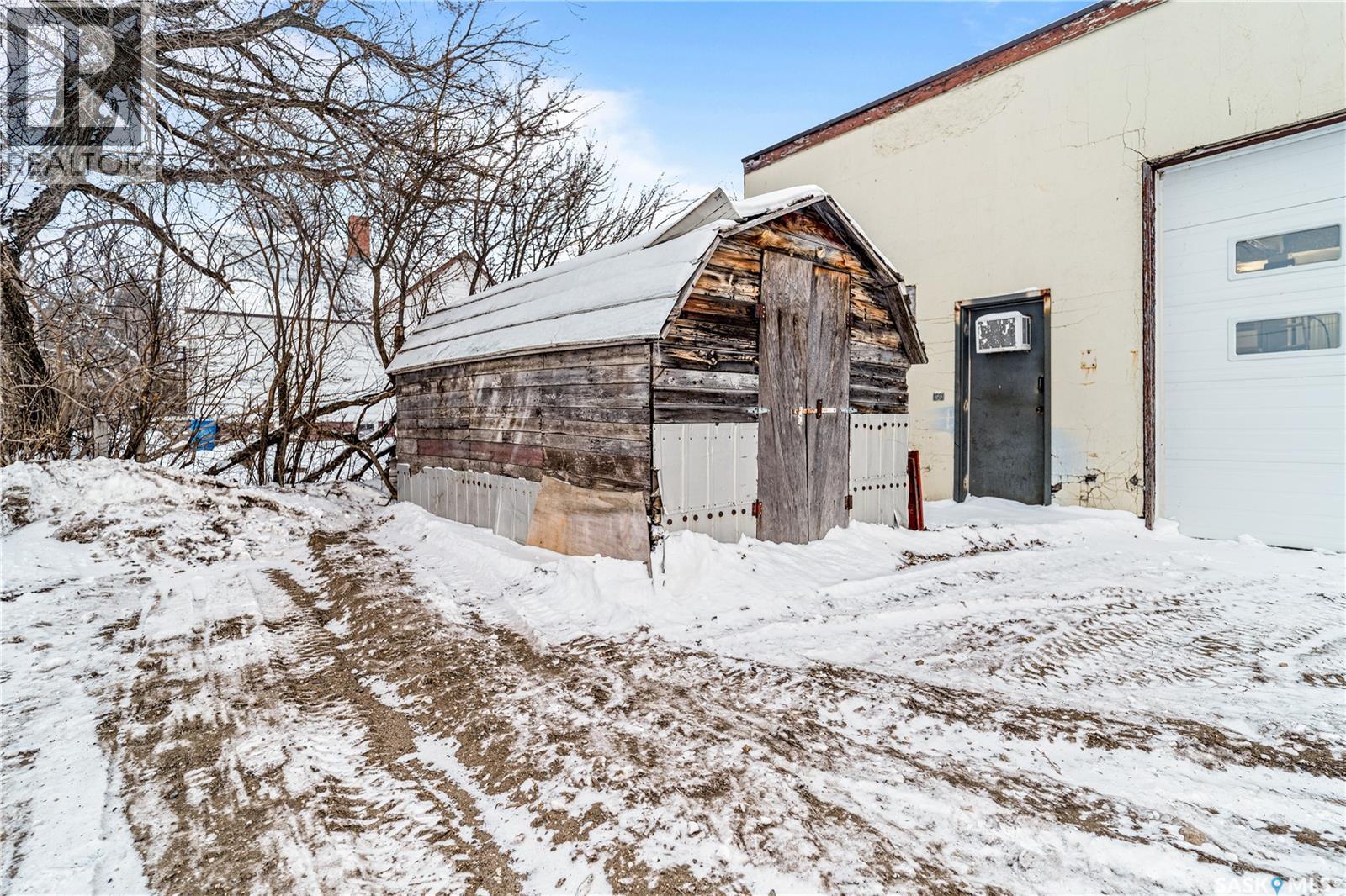 503 Railway AVENUE — photo 29