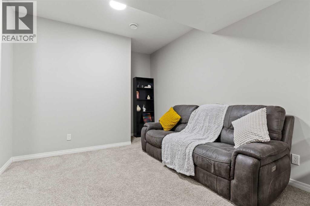 Single Family House for Sale in  Mallard Grove SE Rangeview Calgary 