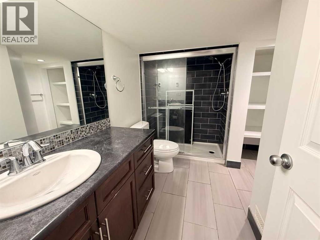 Single Family House for Sale in  dalhousie Drive NW Dalhousie Calgary 