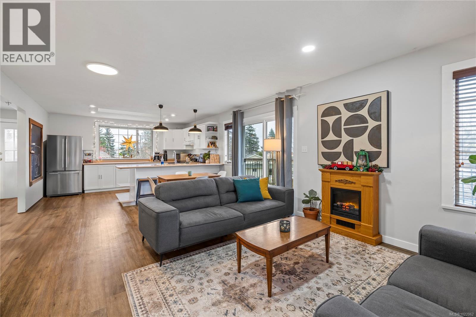 1117 Cloke Rd, Ladysmith