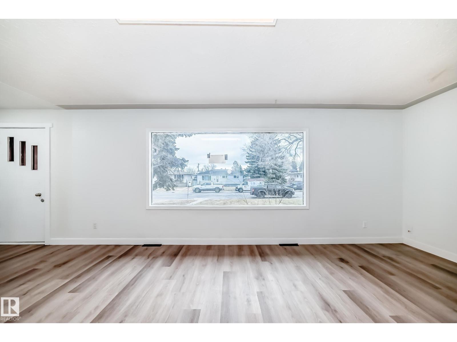 9126 152 St NW, Edmonton