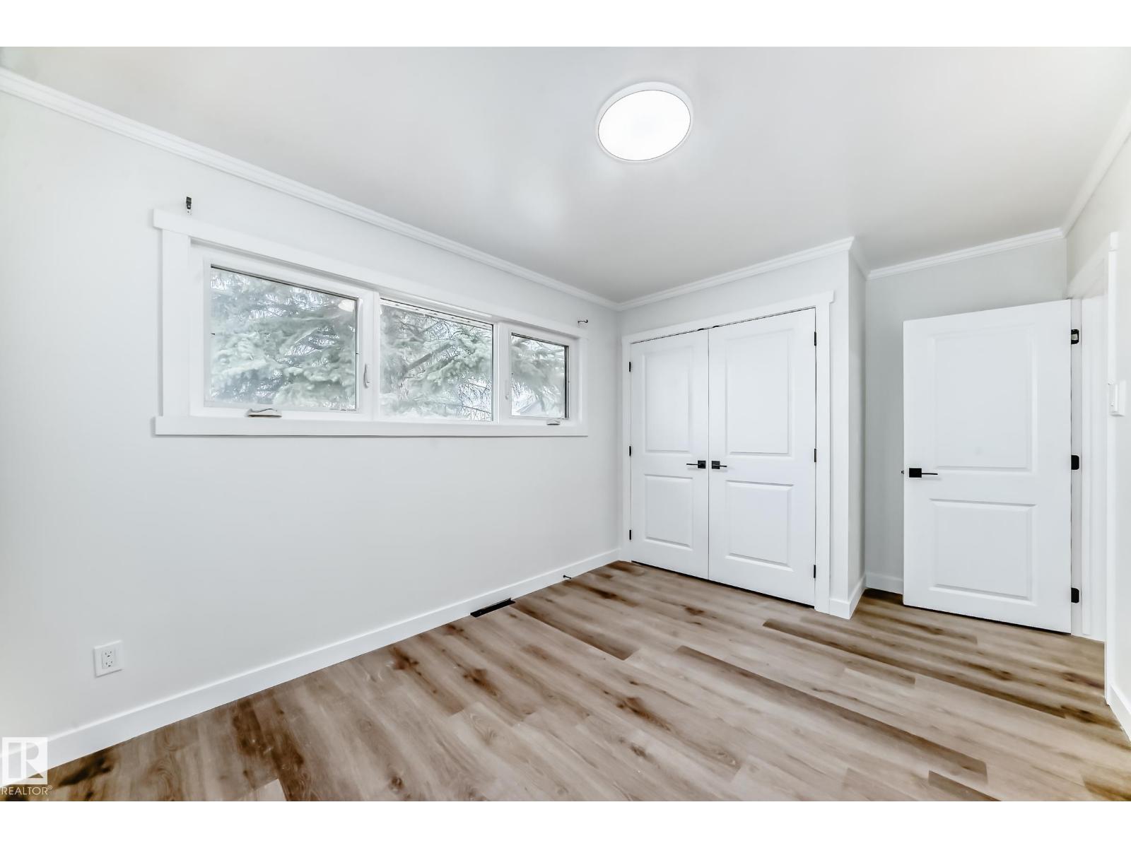 9126 152 St NW, Edmonton