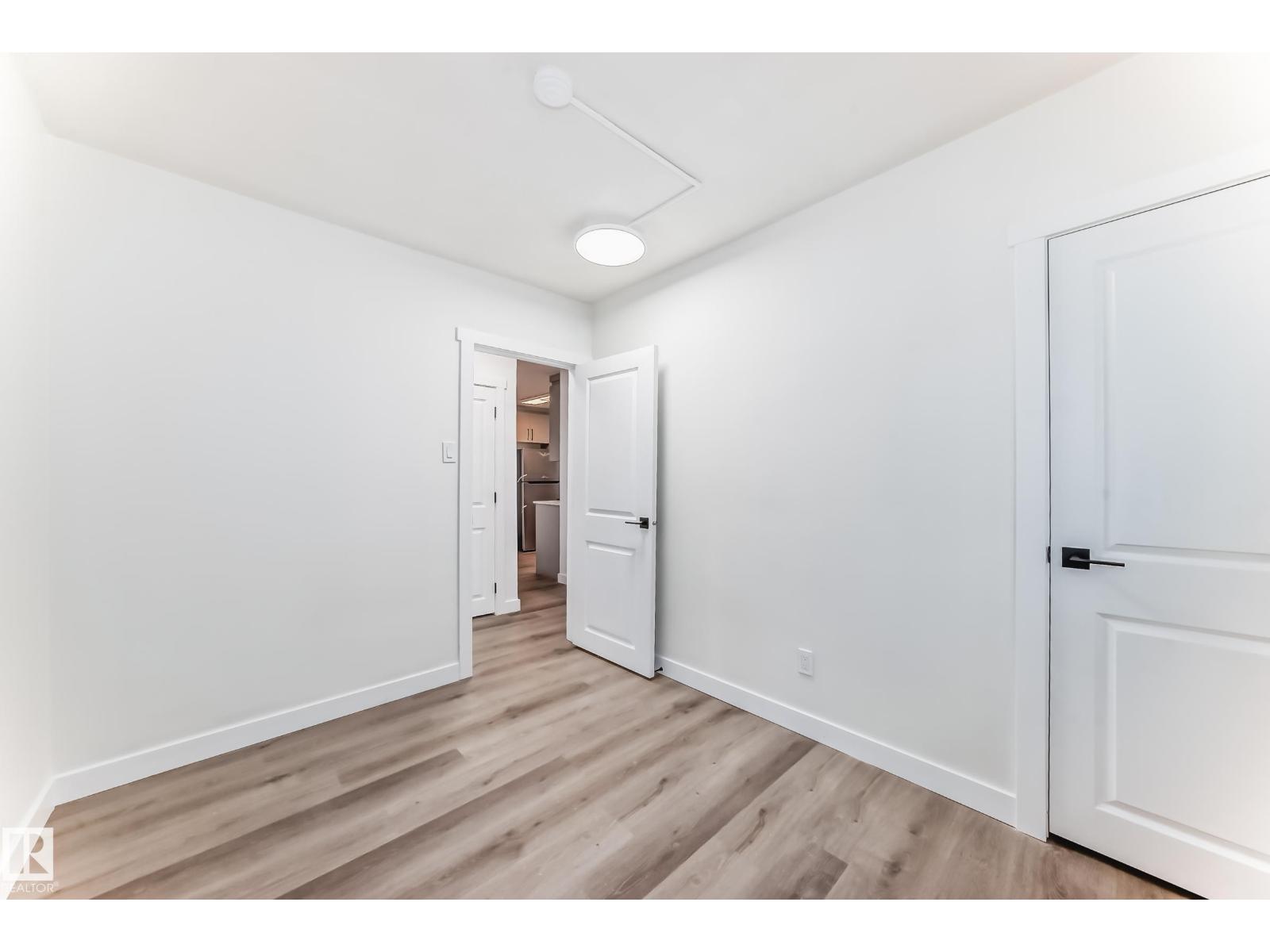 9126 152 St NW, Edmonton