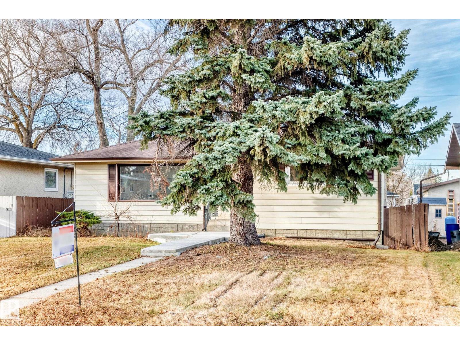 9126 152 St NW, Edmonton