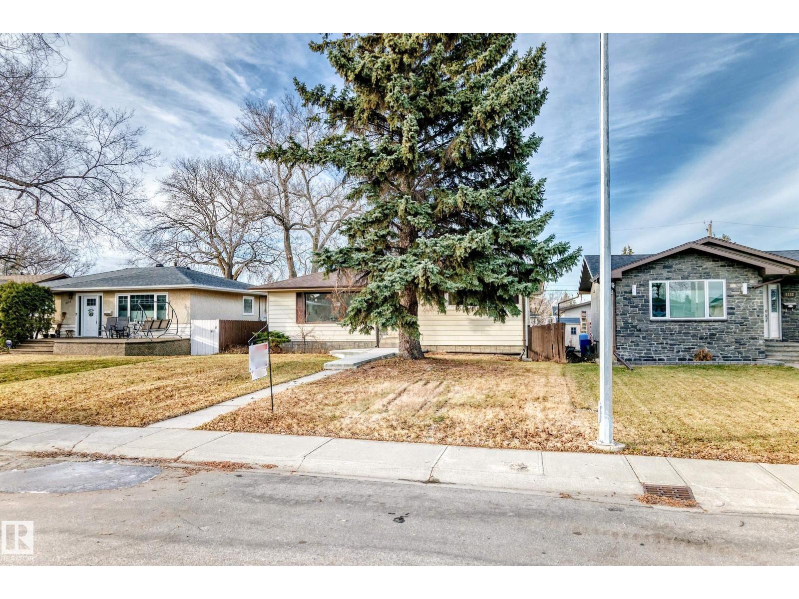 9126 152 St NW, Edmonton