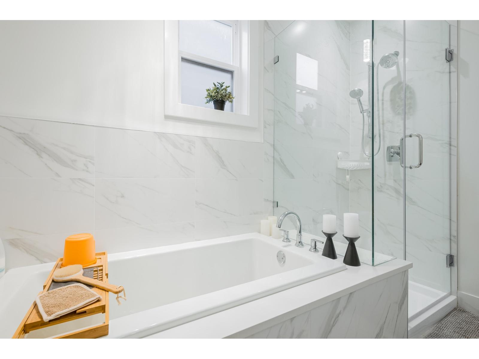 8141 202 STREET, Langley