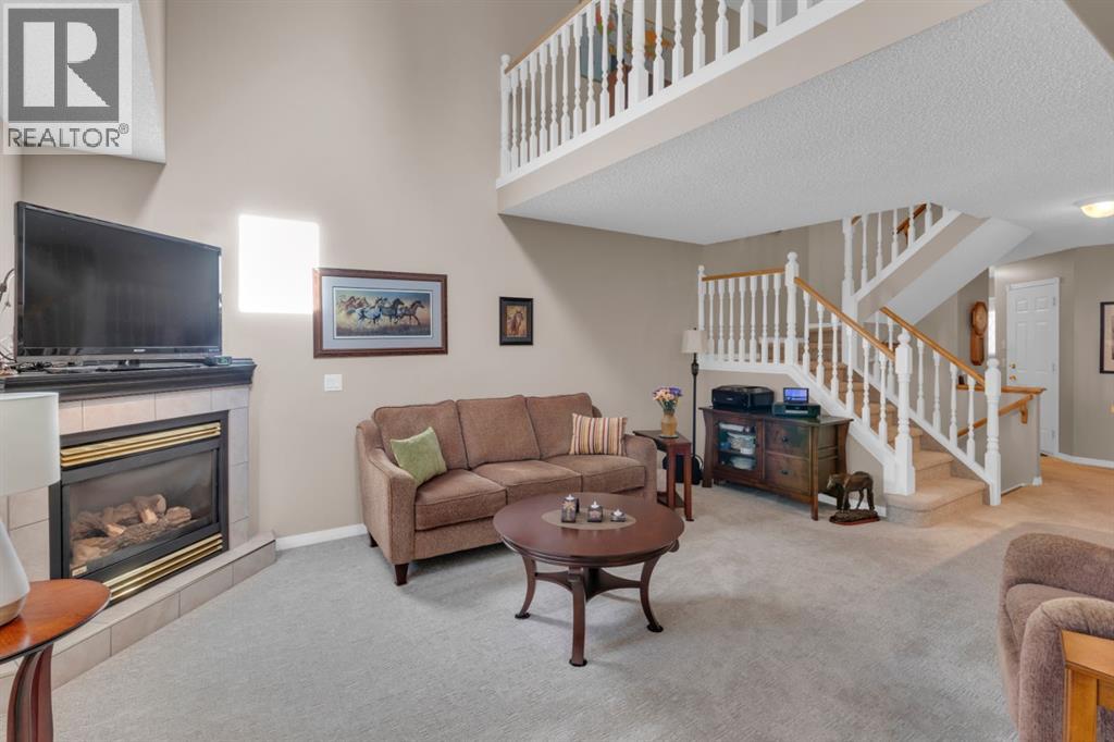 19, 200 Sandstone Drive NW, Calgary, Alberta