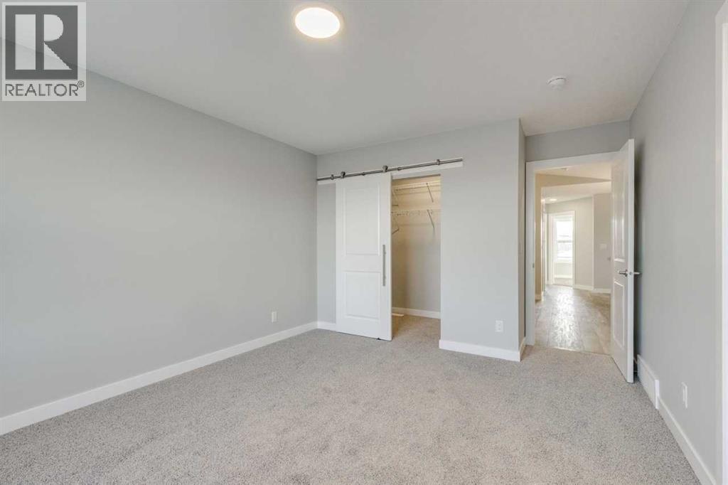 Single Family House for Sale in  Silverton Glen Way SW Silverado Calgary 