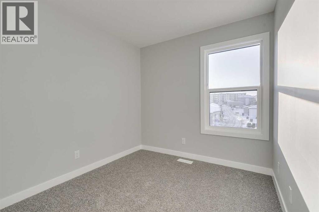 Single Family House for Sale in  Silverton Glen Way SW Silverado Calgary 