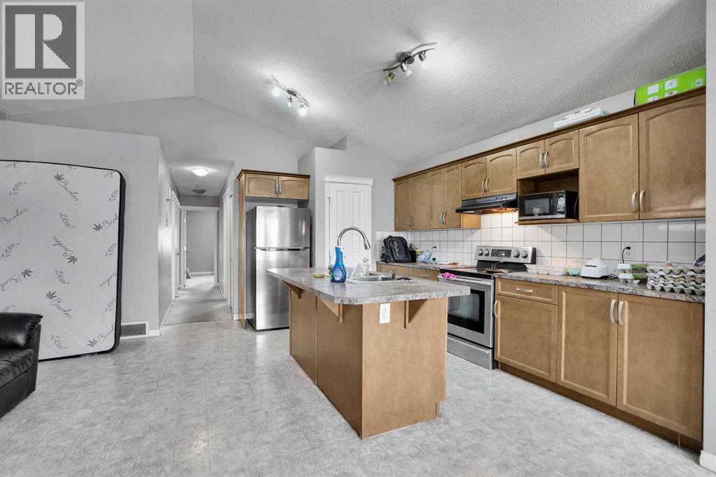 Single Family House Bi-level for Sale in  Martinwood Place NE Martindale Calgary 