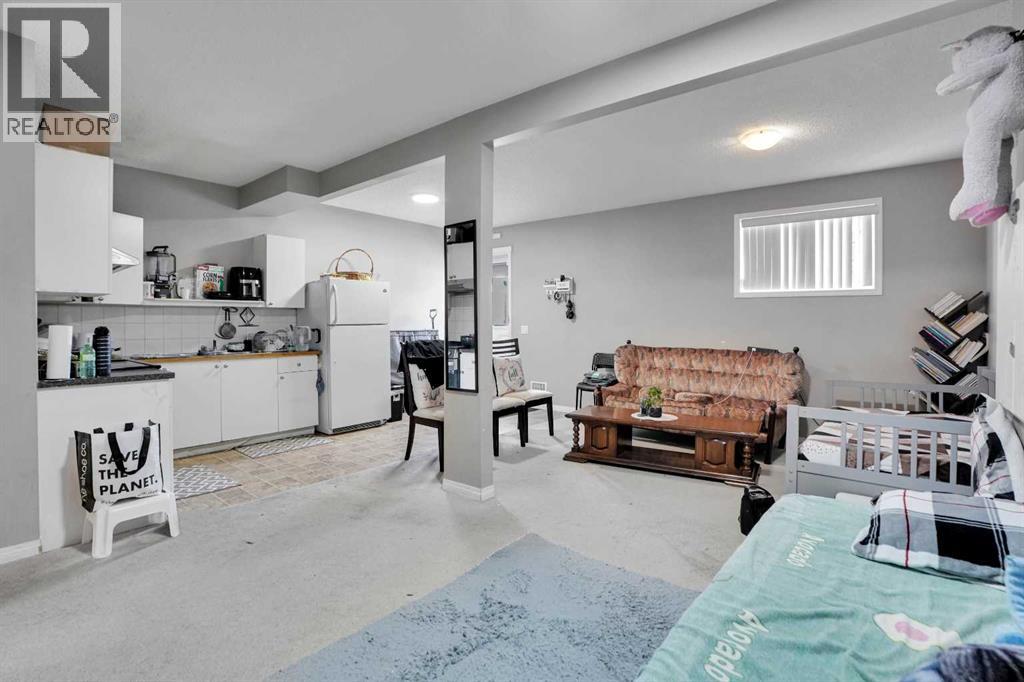 Single Family House Bi-level for Sale in  Martinwood Place NE Martindale Calgary 