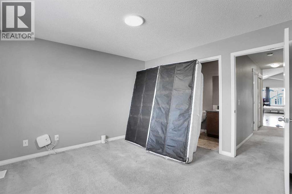 Single Family House Bi-level for Sale in  Martinwood Place NE Martindale Calgary 