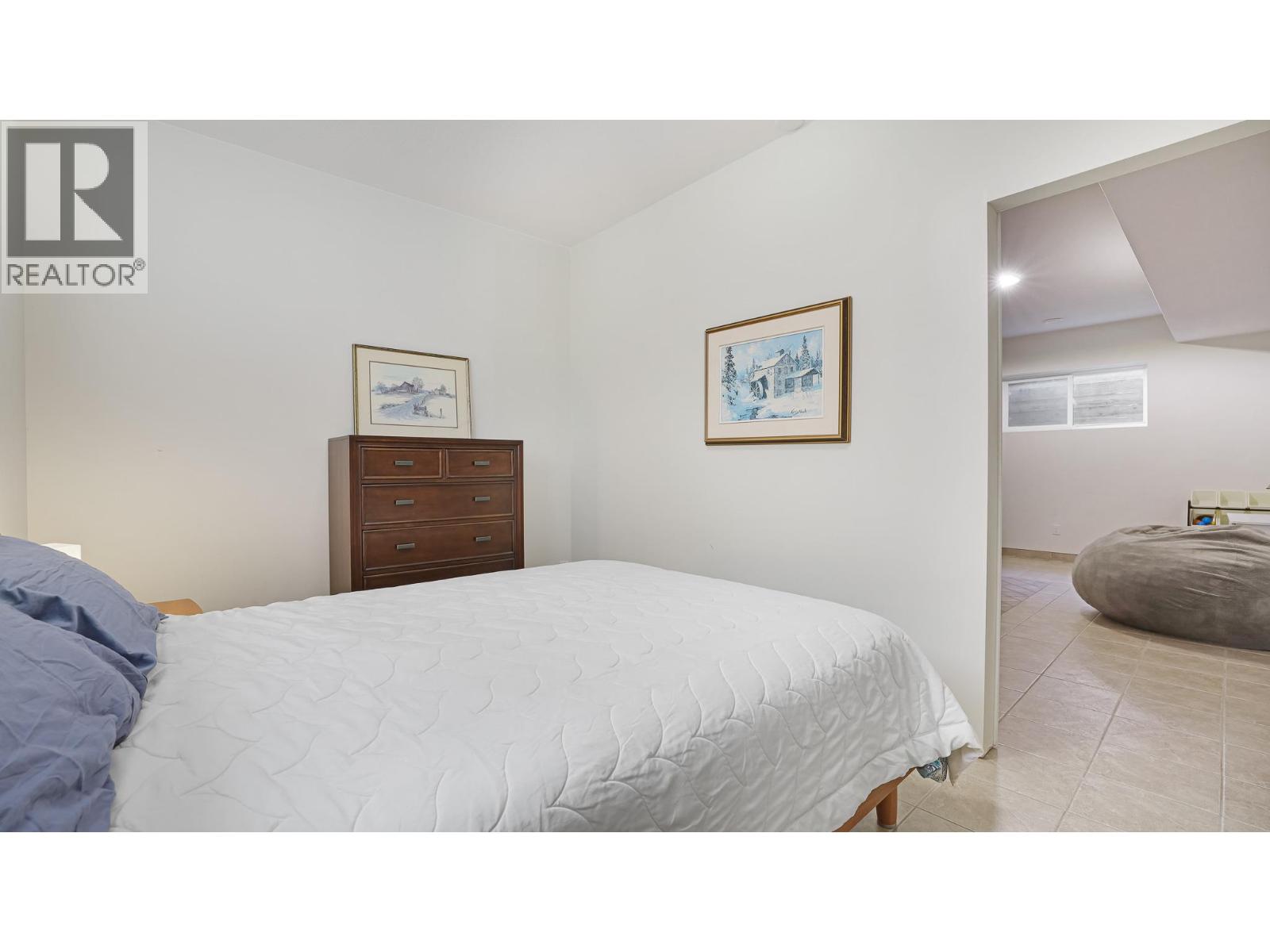 1910 PINERIDGE DRIVE - 43