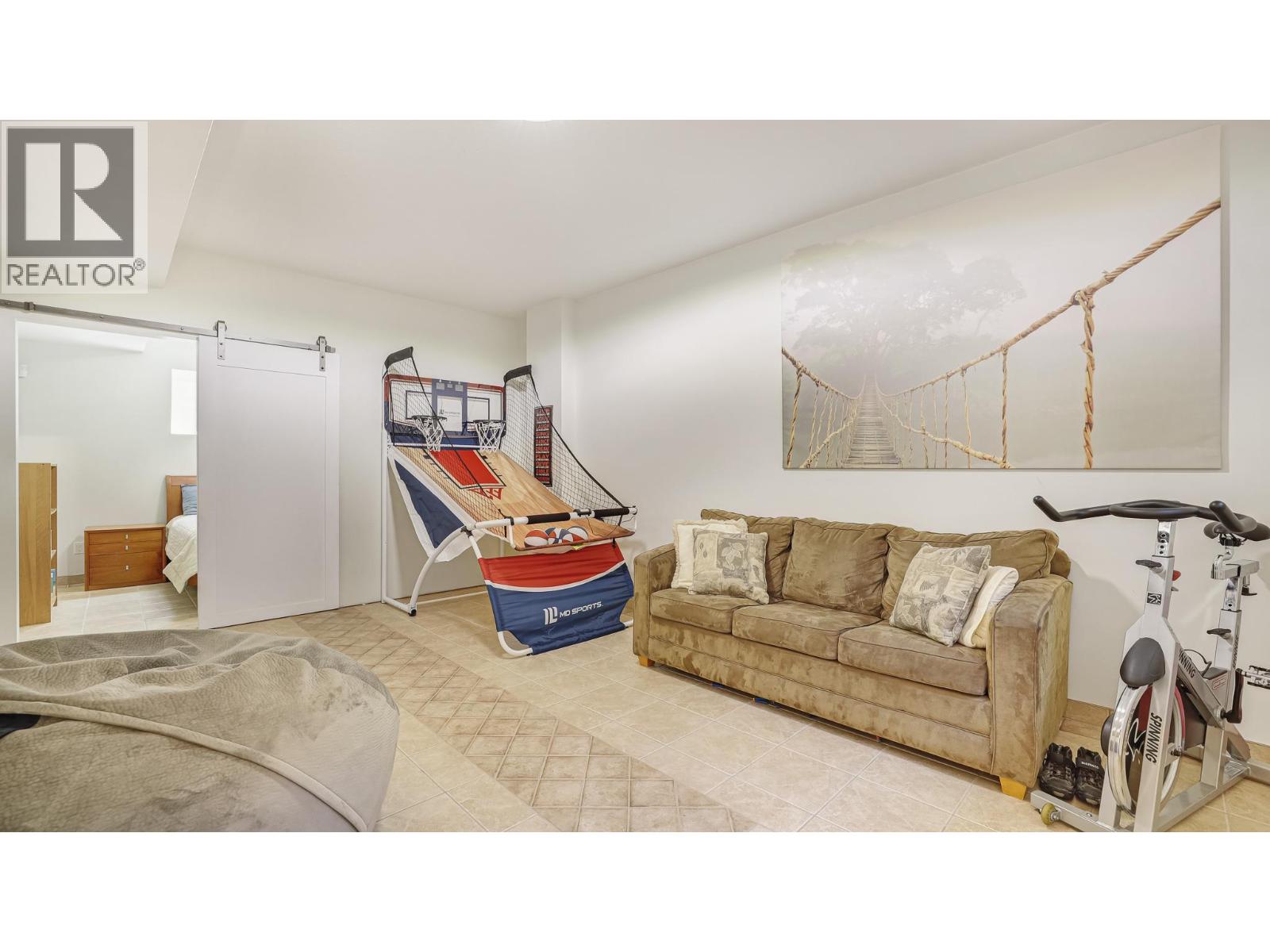 1910 PINERIDGE DRIVE - 45