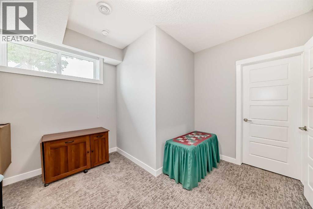 Single Family House Bungalow for Sale in  Lucas Avenue NW Livingston Calgary 