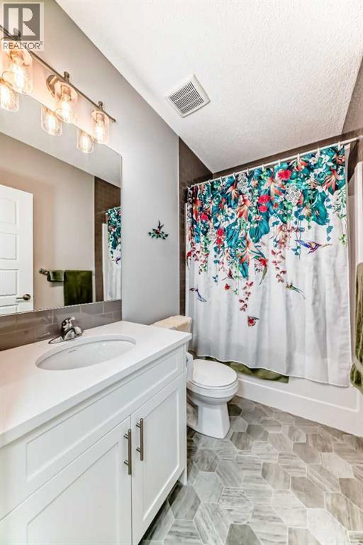 Single Family House Bungalow for Sale in  Lucas Avenue NW Livingston Calgary 