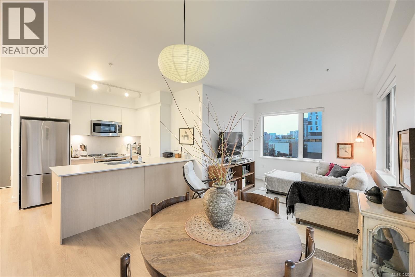 407 1115 Johnson Street, Victoria