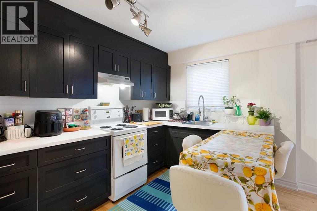 Single Family House for Sale in    Avenue SW Beltline Calgary 