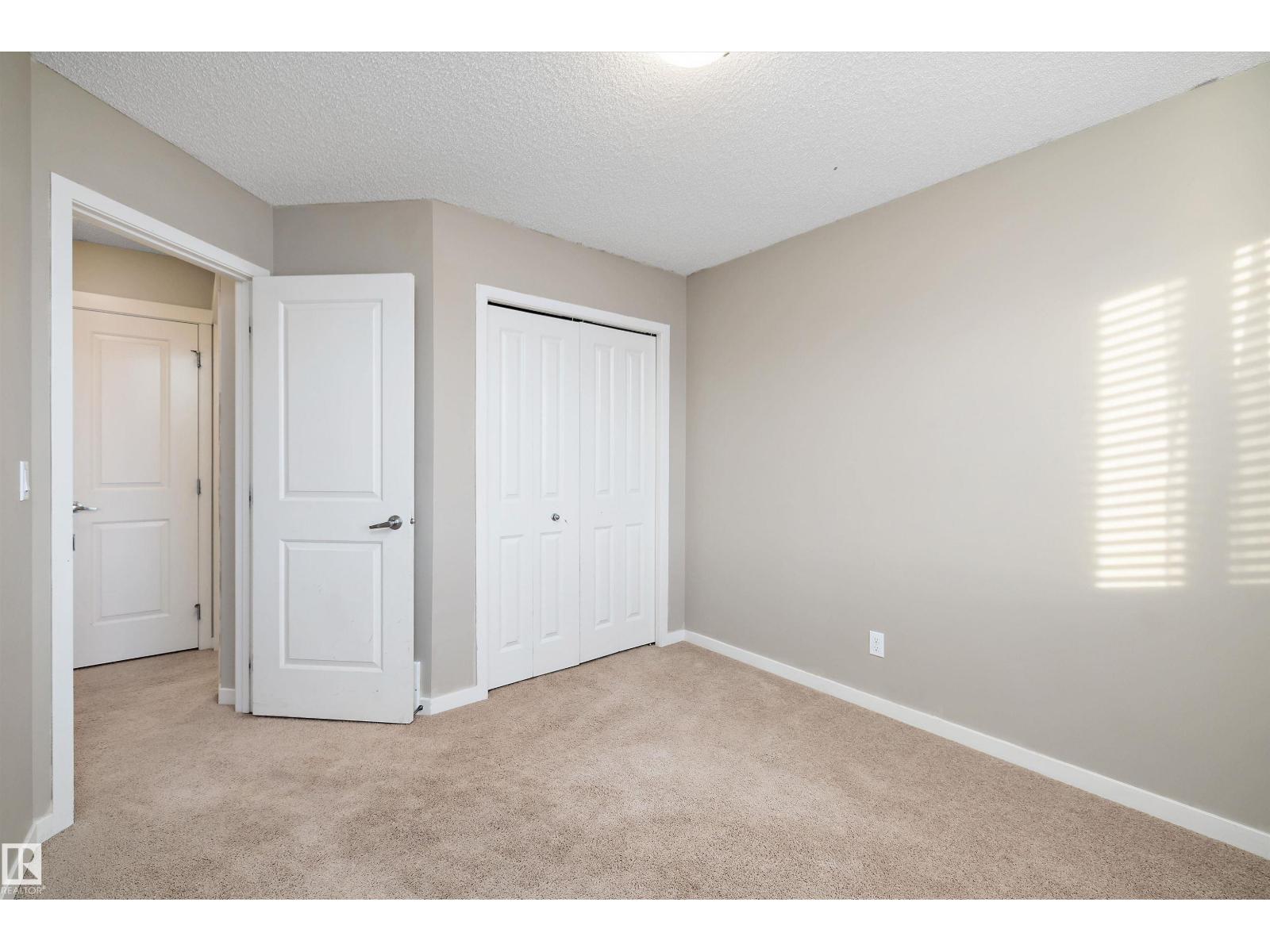 5247 20 AV SW SW, Edmonton