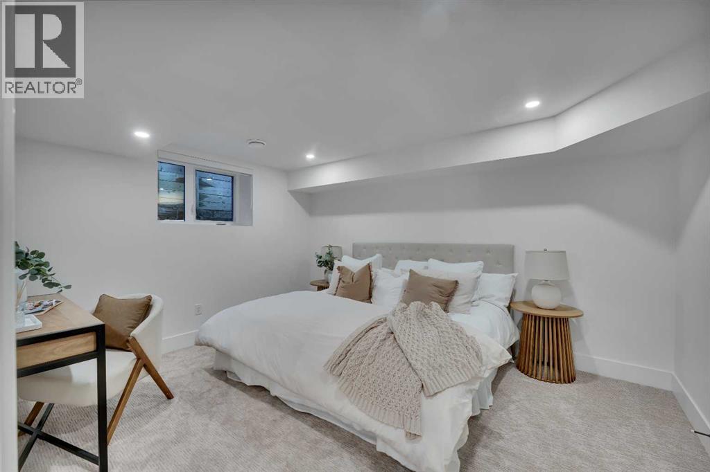 Single Family House Bungalow for Sale in  Roselake Street NW Rosemont Calgary 