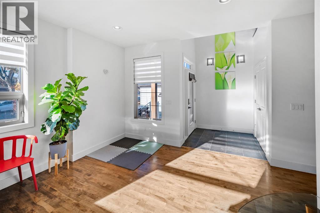 Single Family House for Sale in   Street NW Parkdale Calgary 