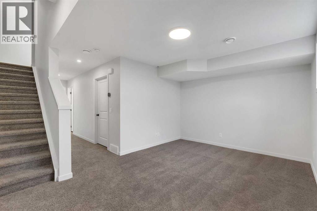 Single Family House for Sale in  Rangeview Drive SE Rangeview Calgary 