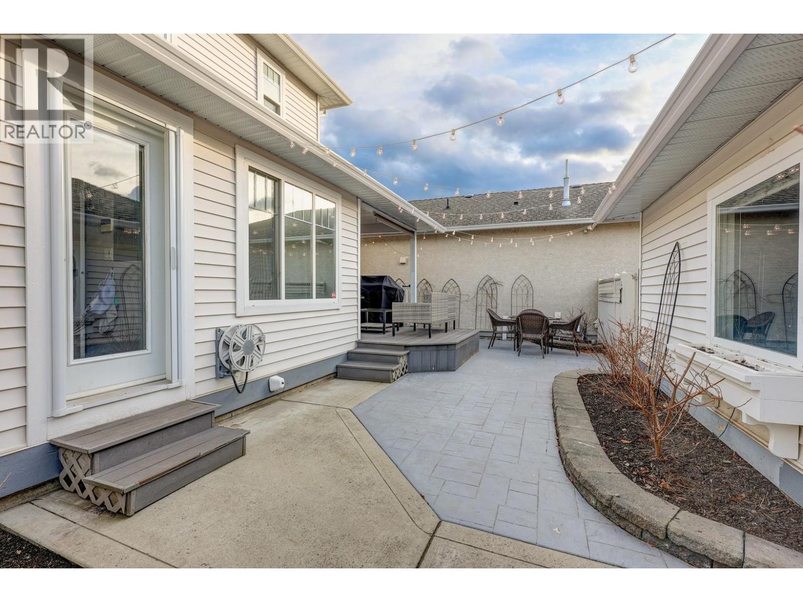 413 665 Cook Road, Kelowna