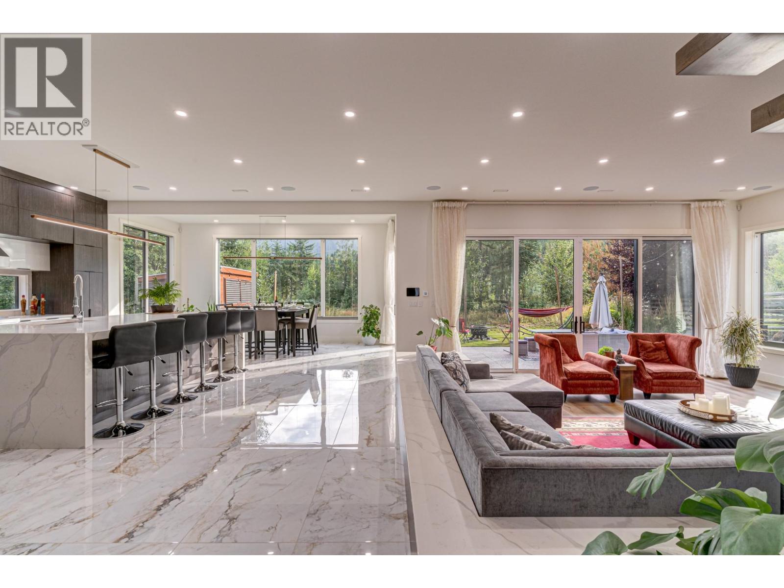 4 SUNSET Lane, Fernie