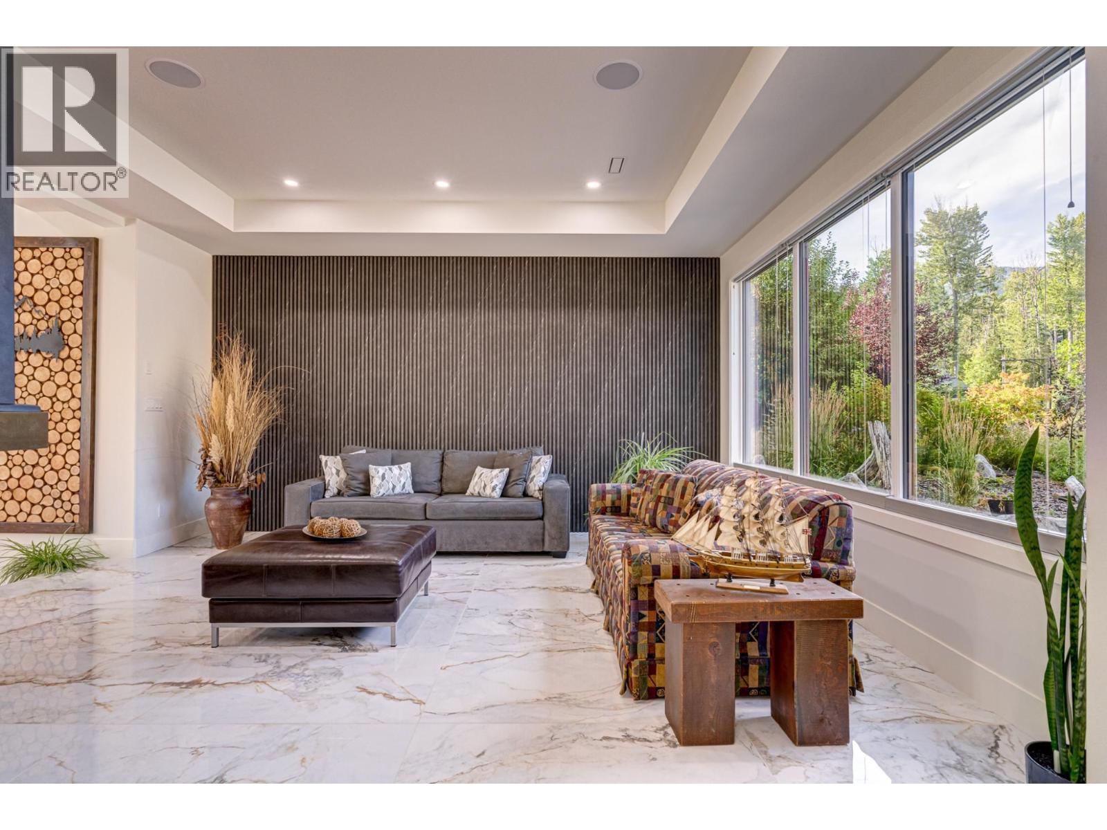 4 SUNSET Lane, Fernie