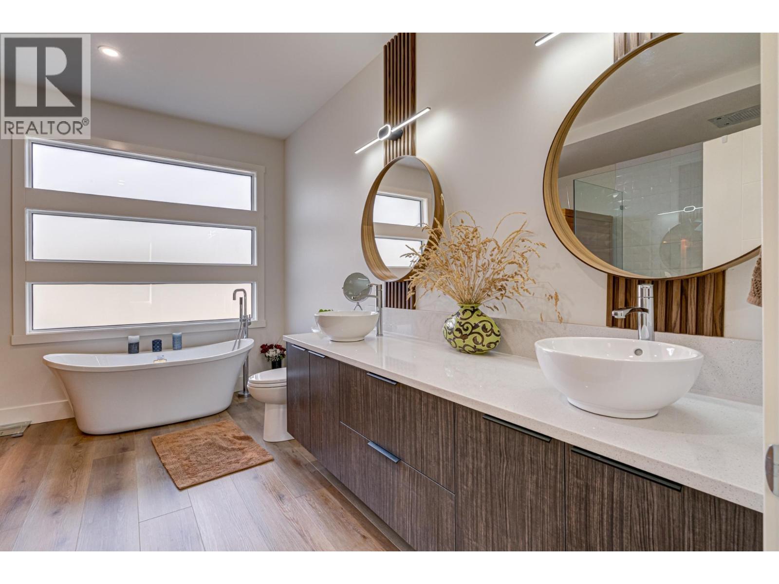 4 SUNSET Lane, Fernie