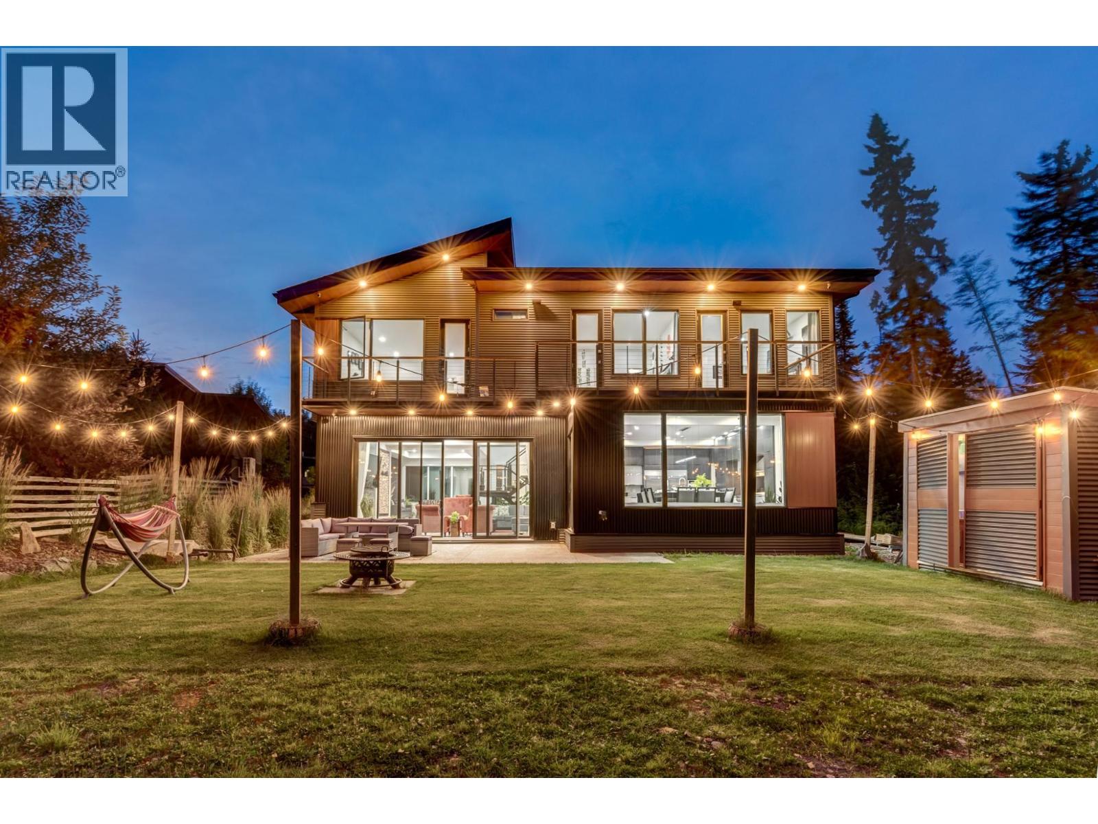 4 SUNSET Lane, Fernie