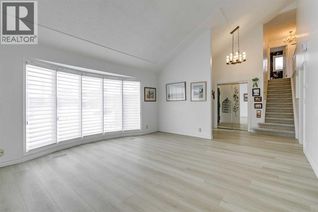 Single Family House for Sale in   Avenue SE Lake Bonavista Calgary 