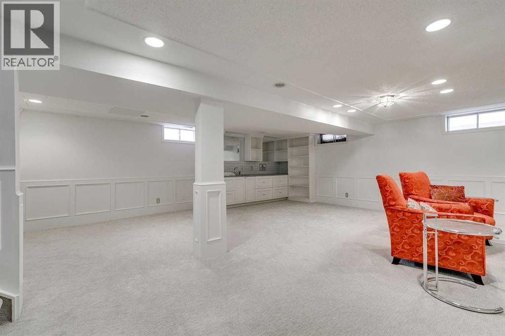 Single Family House for Sale in   Avenue SE Lake Bonavista Calgary 