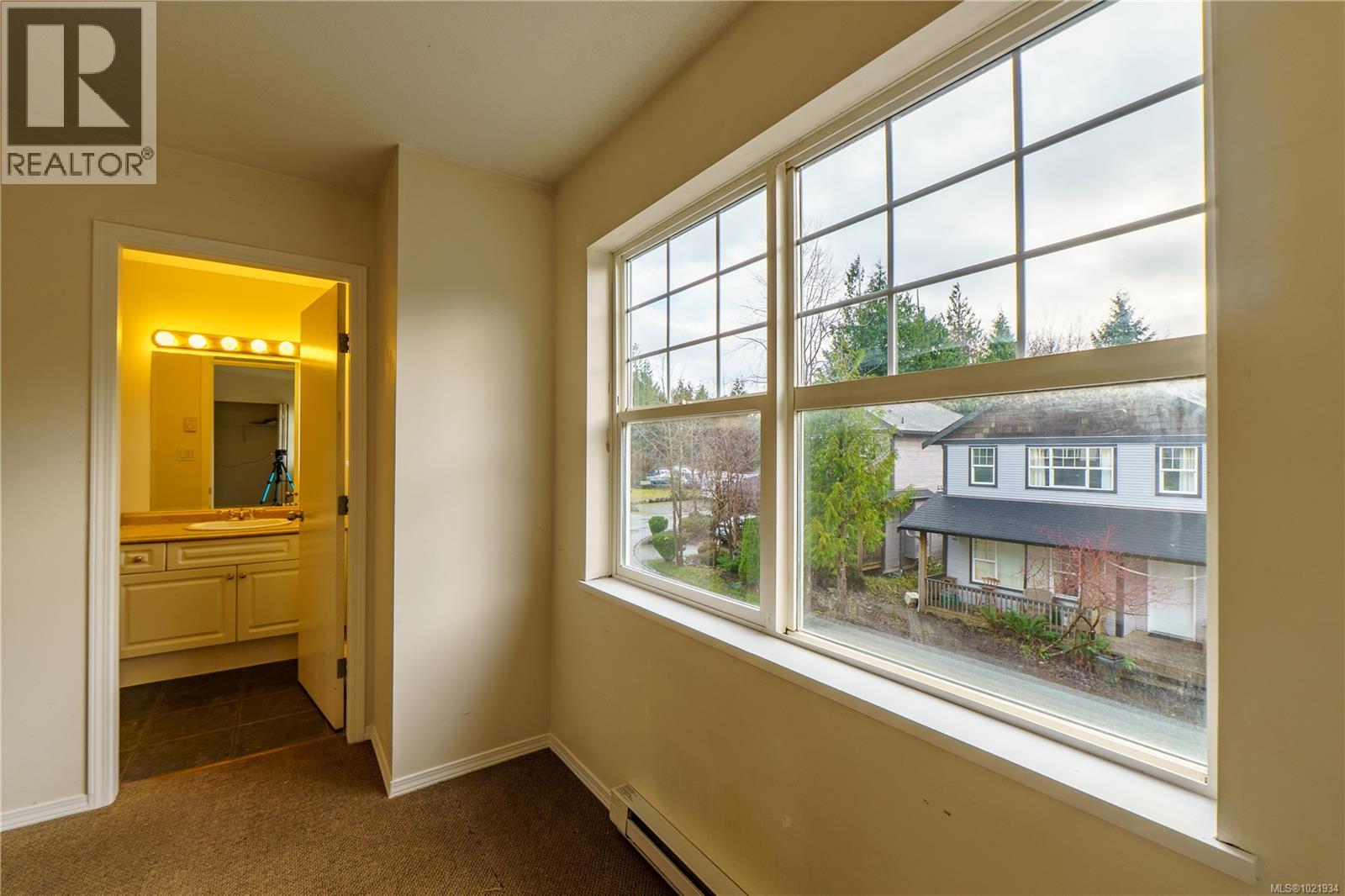 809 ocean park Dr, Tofino