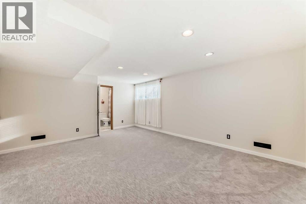 Single Family House for Sale in  Everstone Boulevard SW Evergreen Calgary 