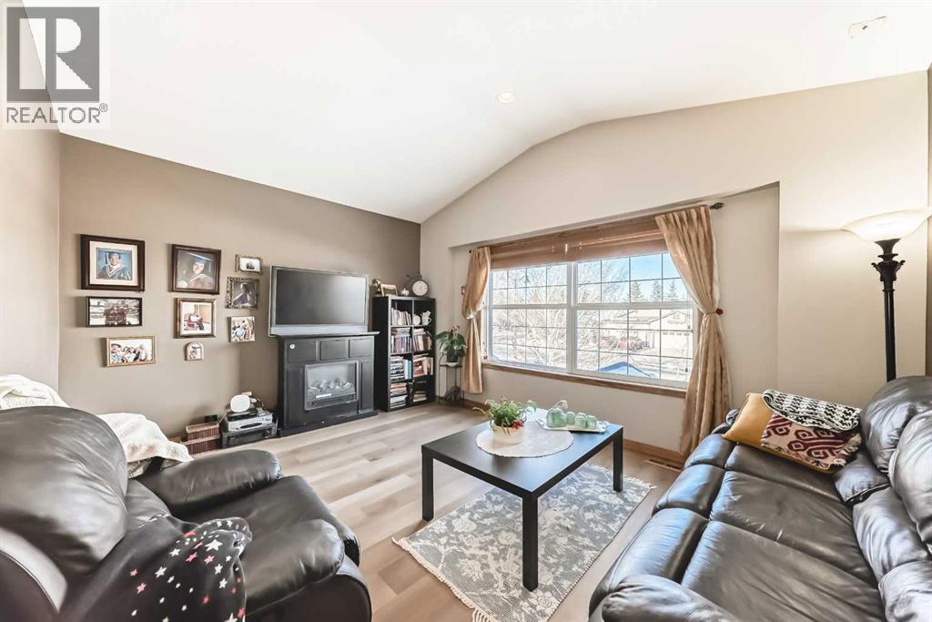 51 Everstone Boulevard SW, Calgary, Alberta