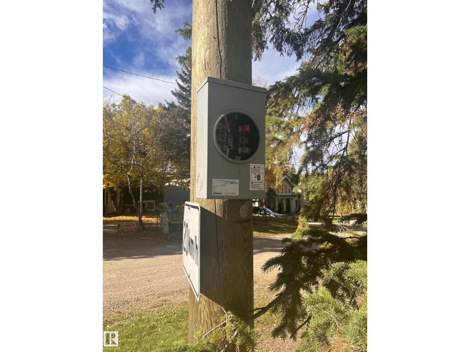 26 Pine CR, Rural Parkland County