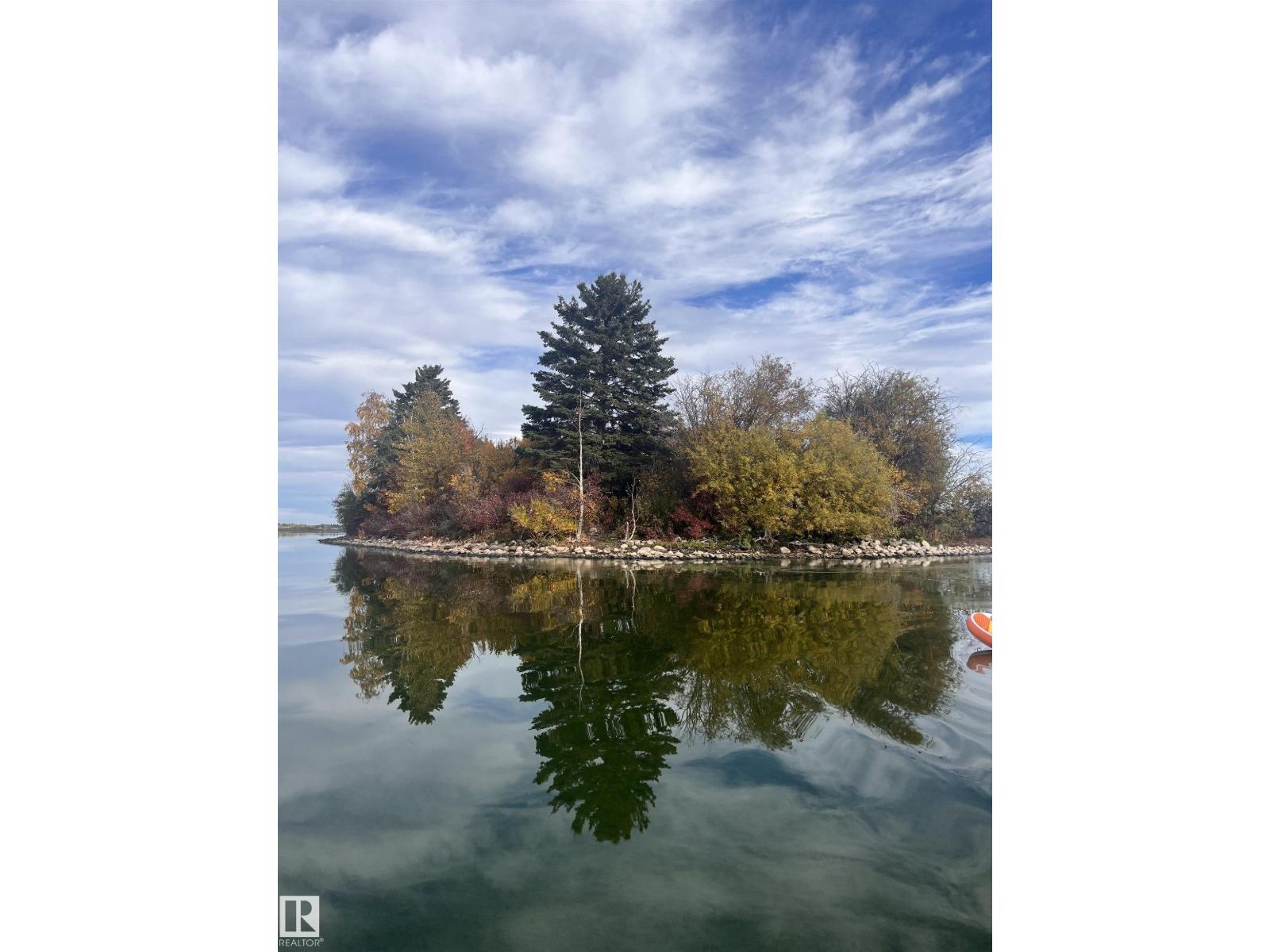 26 Pine CR, Rural Parkland County