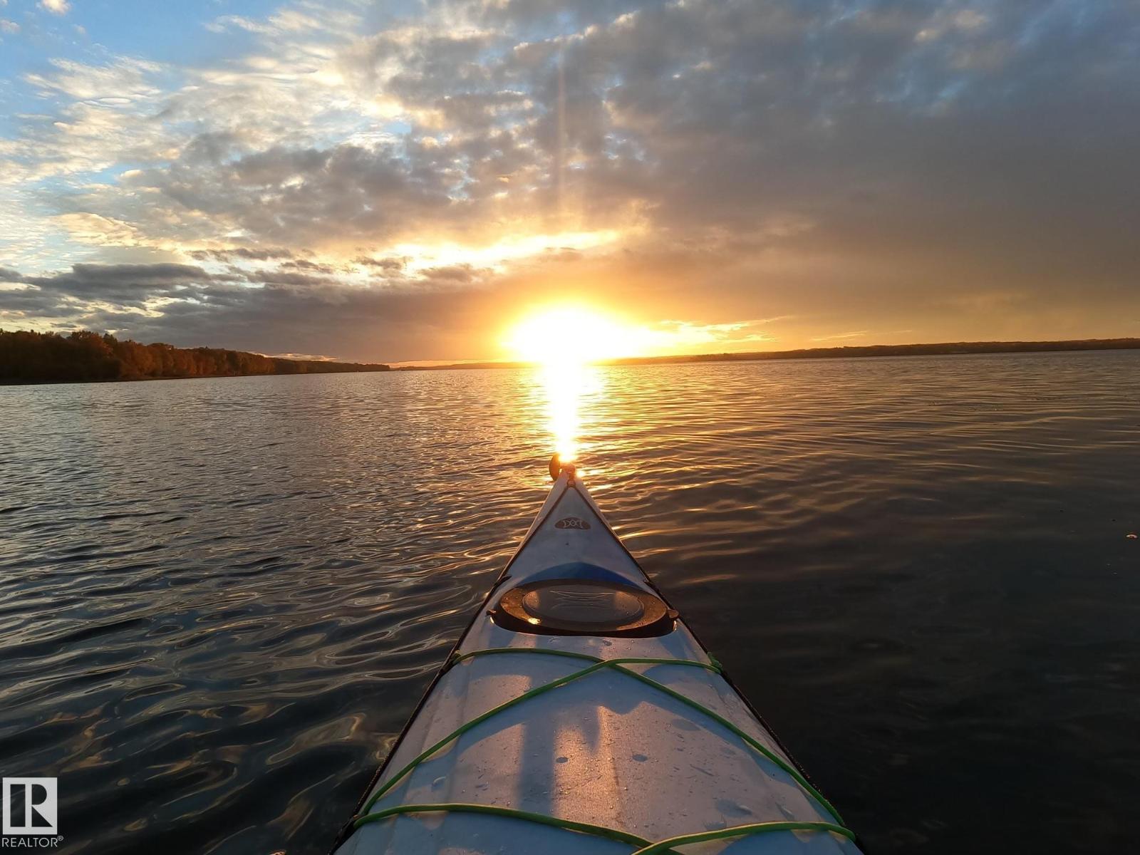 26 Pine CR, Rural Parkland County