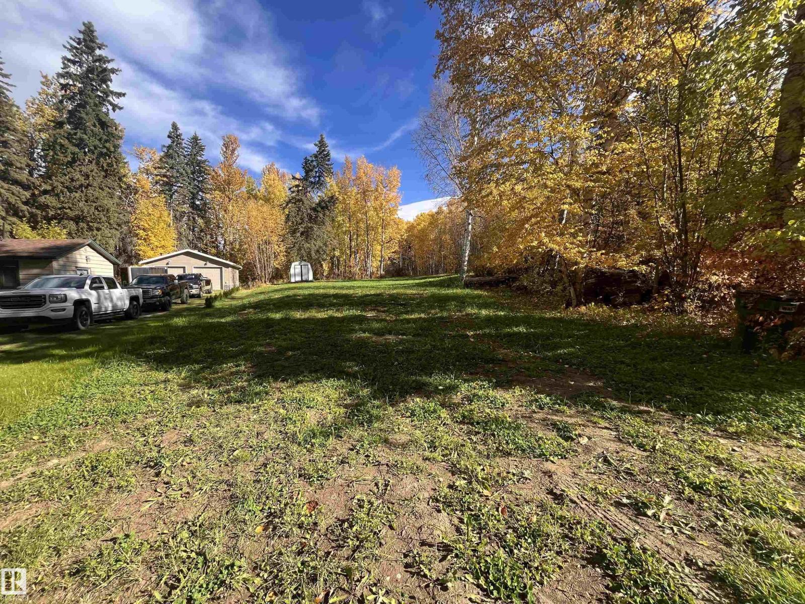 26 Pine CR, Rural Parkland County