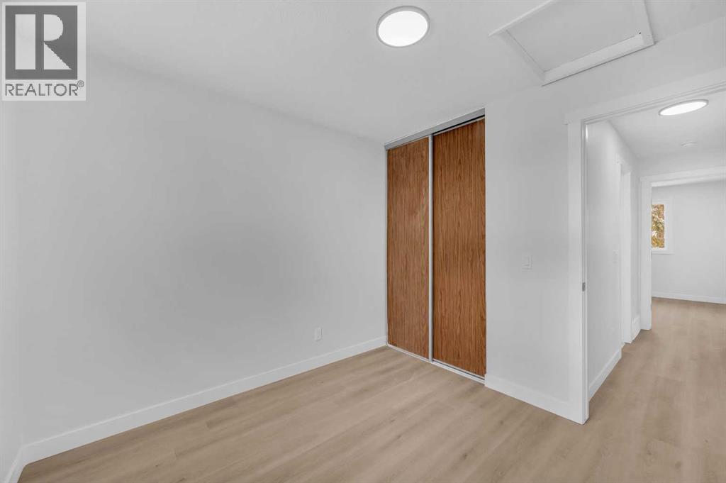 Single Family House for Sale in  Erin Ridge Road SE Erin Woods Calgary 