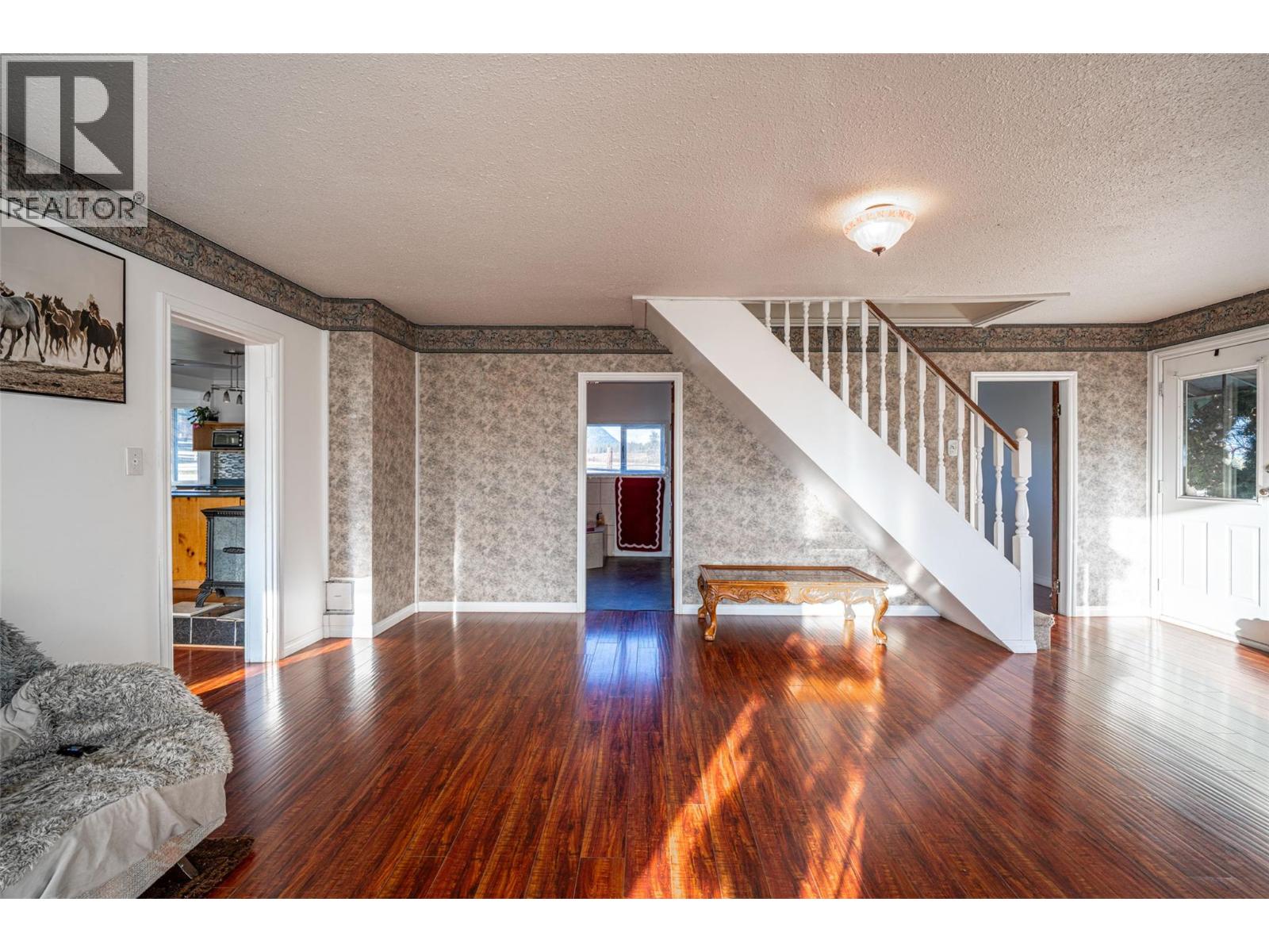 4435 Hallam Road, Armstrong