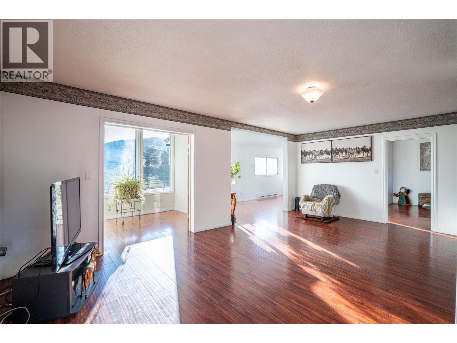 4435 Hallam Road, Armstrong