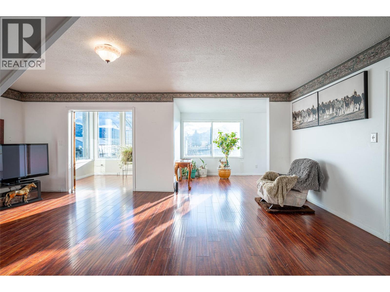 4435 Hallam Road, Armstrong