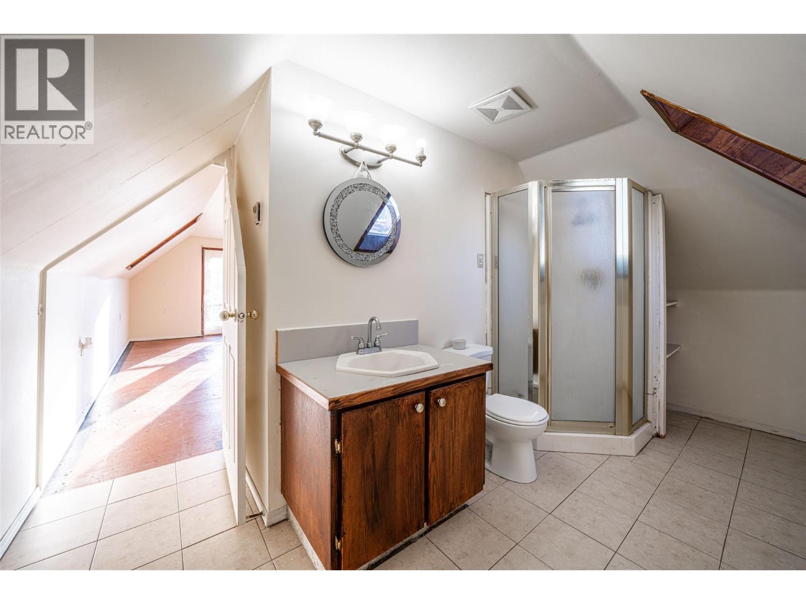 4435 Hallam Road, Armstrong