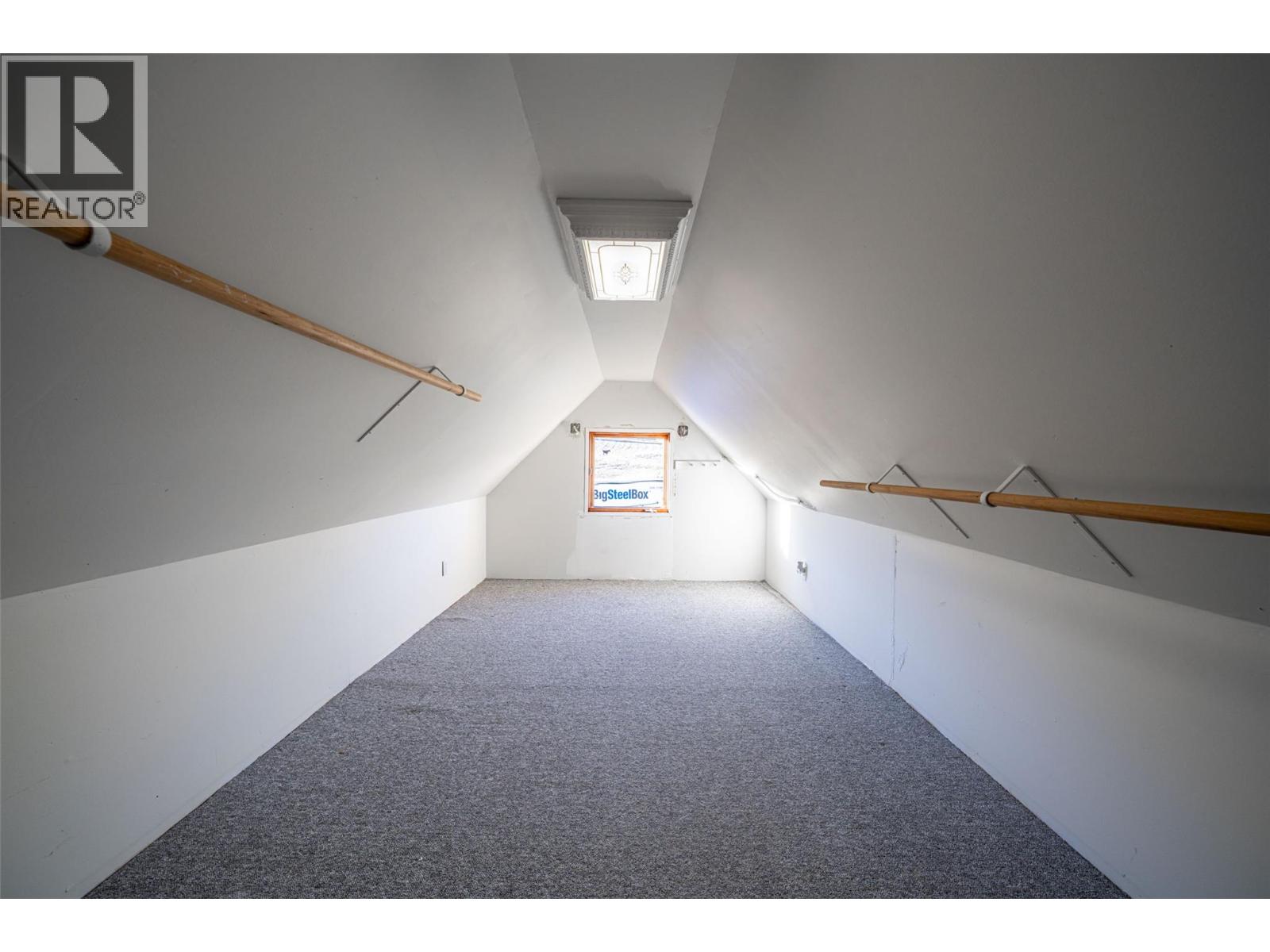 4435 Hallam Road, Armstrong