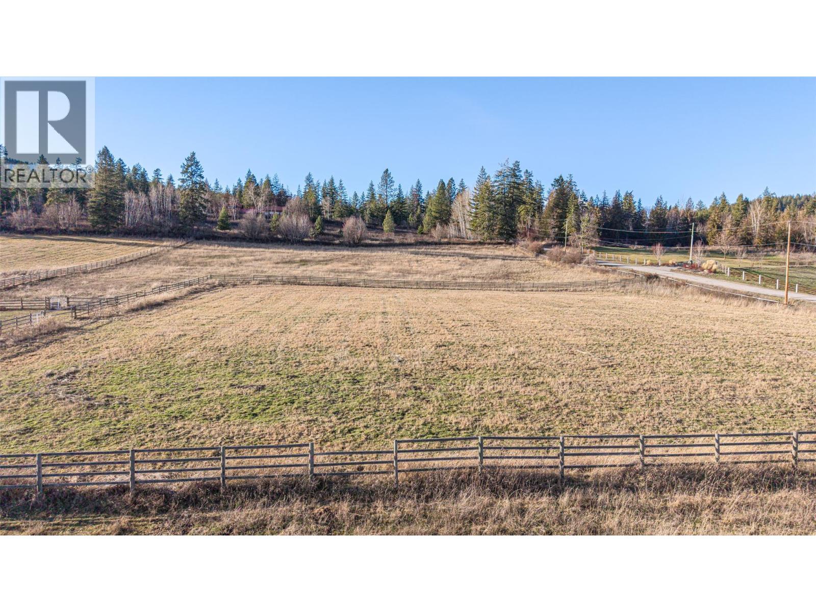 4435 Hallam Road, Armstrong